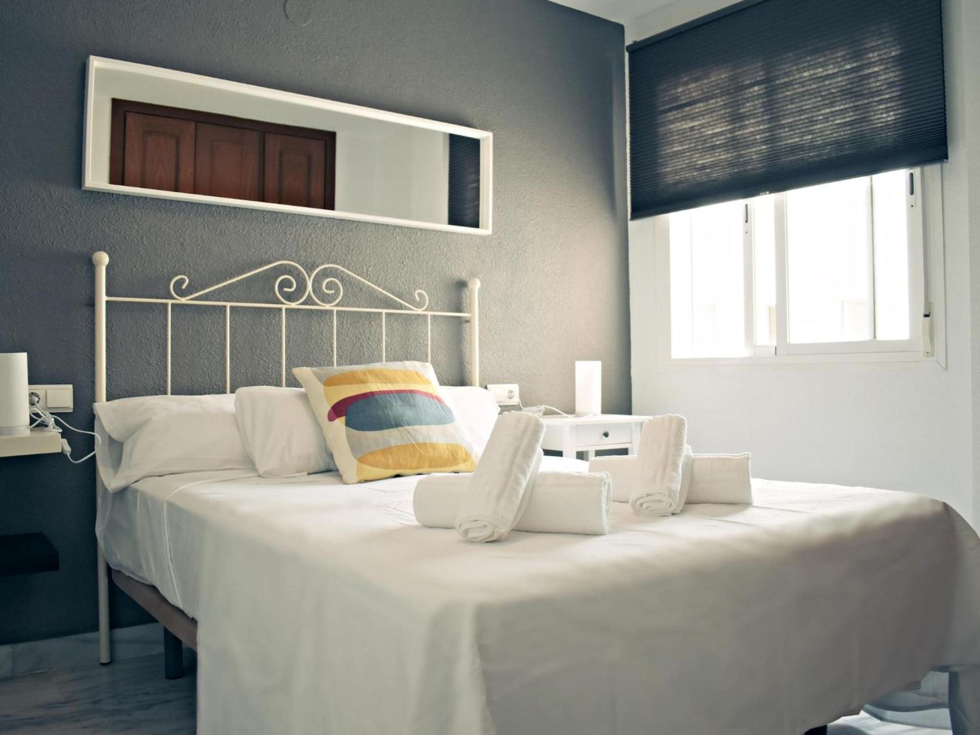 Fabuloso apartamento junto al Soho con parking privado Málaga Exterior foto