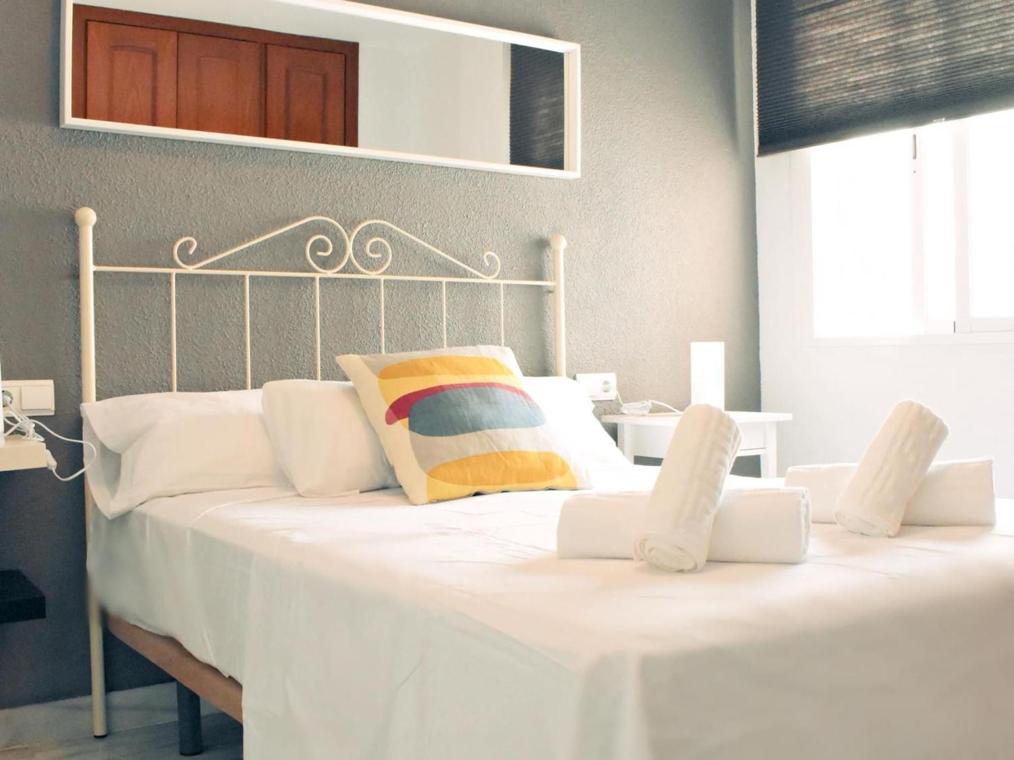 Fabuloso apartamento junto al Soho con parking privado Málaga Exterior foto